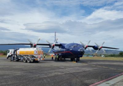 Airplane Refuel